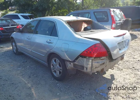 2007 Honda Accord 2.4 Ex z USA, uszkodzony, nr VIN 1HGCM568X7A200529
